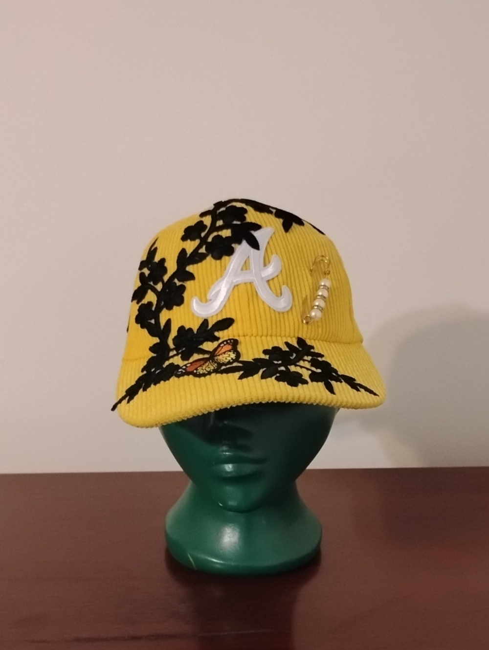 Atlanta Braves Yellow Corduroy baseball cap